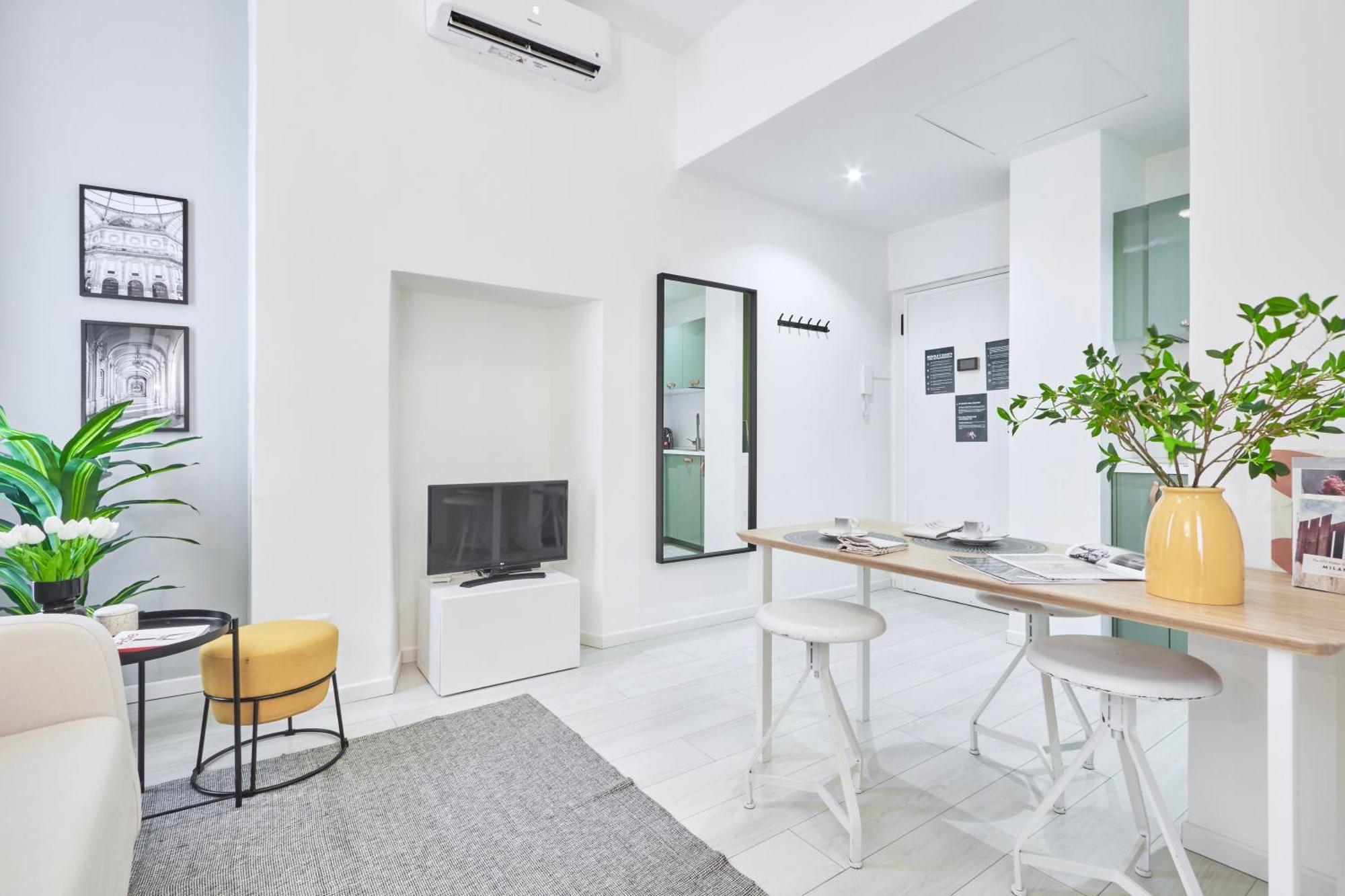 Elegante Appartamento Minimal Dai Tocchi Botanici Mediolan Zewnętrze zdjęcie